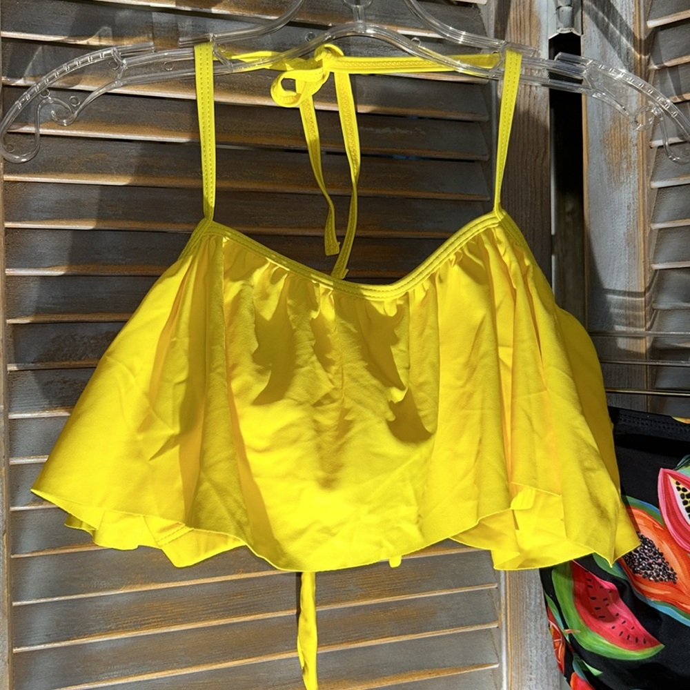 Swimsuit - Picture 2 of 4